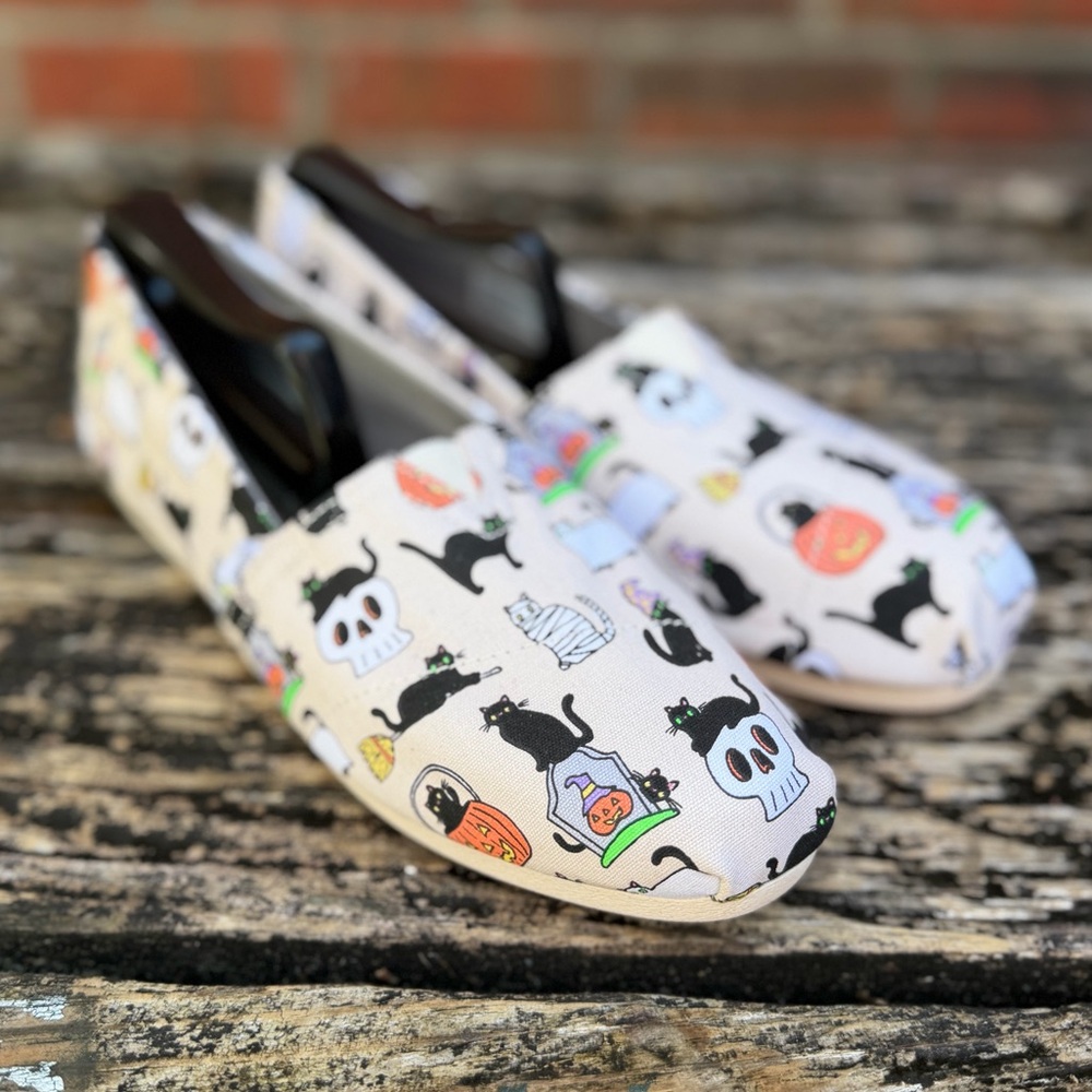 NWOB TOMS "Halloween Cats" Belmont Sz 6.5 Slip On Flats Festive Holiday Shoe F1 - Picture 10 of 14
